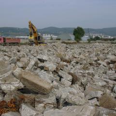Obrázok ZABI_MAJER_2005-10-05-10h09m20.JPG z galérie - Demolácia a recyklácia betónových plôch - Žabí Majer Bratislava