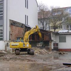 Obrázok MEINL_2012-02-28-09h54m30.JPG z galérie - Demolácia objektov Meinl Bratislava