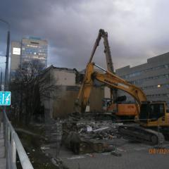 Obrázok SAV_2016-02-04-16h52m05.JPG z galérie - Demolácia objektov SAV a VÚPC Bratislava