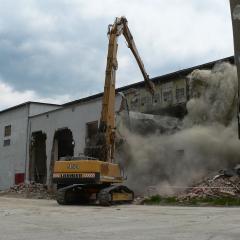 Obrázok SCBB-SPOL_SKLADKA_2005-06-08-11h43m36.JPG z galérie - Demolácia objektov spoločná skládka - SCBB