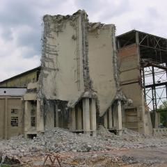 Obrázok SCBB-SPOL_SKLADKA_2005-07-01-13h01m42.JPG z galérie - Demolácia objektov spoločná skládka - SCBB