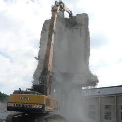 Obrázok SCBB-SPOL_SKLADKA_2005-07-14-09h00m59.JPG z galérie - Demolácia objektov spoločná skládka - SCBB