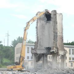 Obrázok SCBB-SPOL_SKLADKA_2005-07-14-09h03m37.JPG z galérie - Demolácia objektov spoločná skládka - SCBB