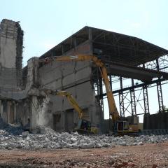 Obrázok SCBB-SPOL_SKLADKA_2005-07-20-10h12m51-1.JPG z galérie - Demolácia objektov spoločná skládka - SCBB