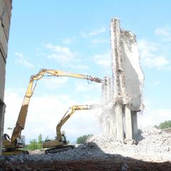 Obrázok SCBB-SPOL_SKLADKA_2005-07-20-10h15m10.JPG z galérie - Demolácia objektov spoločná skládka - SCBB