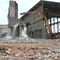 Obrázok SCBB-SPOL_SKLADKA_2005-07-20-10h38m55.JPG z galérie - Demolácia objektov spoločná skládka - SCBB