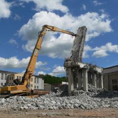 Obrázok SCBB-SPOL_SKLADKA_2005-07-21-10h58m31.JPG z galérie - Demolácia objektov spoločná skládka - SCBB