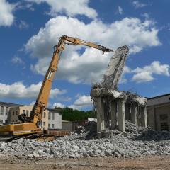 Obrázok SCBB-SPOL_SKLADKA_2005-07-21-10h58m32.JPG z galérie - Demolácia objektov spoločná skládka - SCBB