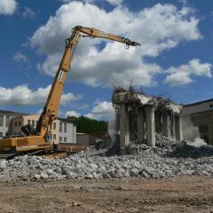 Obrázok SCBB-SPOL_SKLADKA_2005-07-21-10h58m33.JPG z galérie - Demolácia objektov spoločná skládka - SCBB