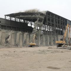 Obrázok SCBB-SPOL_SKLADKA_2005-11-16-10h56m57.JPG z galérie - Demolácia objektov spoločná skládka - SCBB