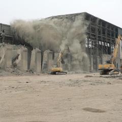 Obrázok SCBB-SPOL_SKLADKA_2005-11-16-10h56m58-1.JPG z galérie - Demolácia objektov spoločná skládka - SCBB