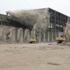 Obrázok SCBB-SPOL_SKLADKA_2005-11-16-10h56m58.JPG z galérie - Demolácia objektov spoločná skládka - SCBB