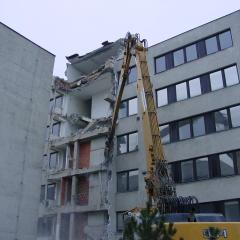 Obrázok SCHODISKO-SPP_2006-01-20-16h29m12.JPG z galérie - Demolácia schodiska - SPP Bratislava