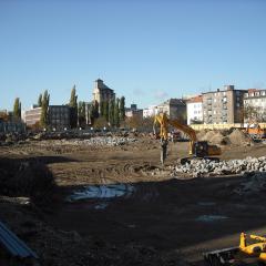Obrázok KUPELE-CENTRAL_2008-05-06-10h26m30.jpg z galérie - Demolácia objektov Kúpele Centrál Bratislava