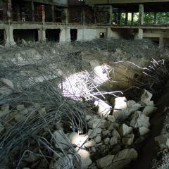 Obrázok KUPELE-CENTRAL_2008-08-11-18h16m01.JPG z galérie - Demolácia objektov Kúpele Centrál Bratislava
