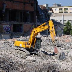 Obrázok KUPELE-CENTRAL_2008-08-19-10h27m38.JPG z galérie - Demolácia objektov Kúpele Centrál Bratislava