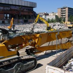 Obrázok KUPELE-CENTRAL_2008-08-19-10h28m56.JPG z galérie - Demolácia objektov Kúpele Centrál Bratislava