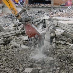 Obrázok KUPELE-CENTRAL_2008-08-20-10h50m30.JPG z galérie - Demolácia objektov Kúpele Centrál Bratislava