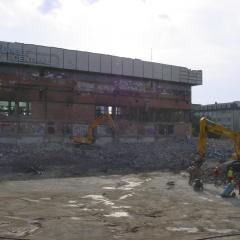 Obrázok KUPELE-CENTRAL_2008-08-22-16h30m10.JPG z galérie - Demolácia objektov Kúpele Centrál Bratislava