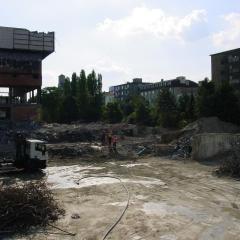 Obrázok KUPELE-CENTRAL_2008-08-27-15h55m29.JPG z galérie - Demolácia objektov Kúpele Centrál Bratislava