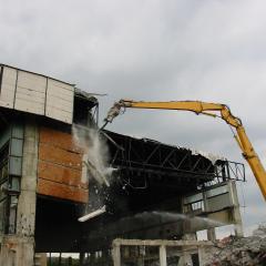 Obrázok KUPELE-CENTRAL_2008-09-04-15h11m29.JPG z galérie - Demolácia objektov Kúpele Centrál Bratislava