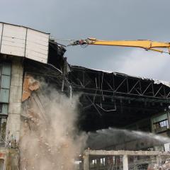 Obrázok KUPELE-CENTRAL_2008-09-04-15h15m42.JPG z galérie - Demolácia objektov Kúpele Centrál Bratislava