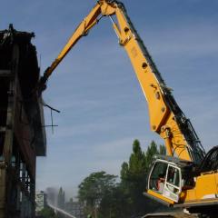 Obrázok KUPELE-CENTRAL_2008-09-06-09h27m12.JPG z galérie - Demolácia objektov Kúpele Centrál Bratislava