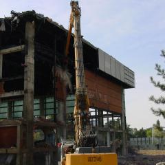 Obrázok KUPELE-CENTRAL_2008-09-06-10h12m45.JPG z galérie - Demolácia objektov Kúpele Centrál Bratislava