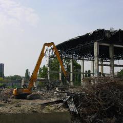 Obrázok KUPELE-CENTRAL_2008-09-12-13h06m29.JPG z galérie - Demolácia objektov Kúpele Centrál Bratislava