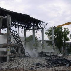 Obrázok KUPELE-CENTRAL_2008-09-17-12h55m42.JPG z galérie - Demolácia objektov Kúpele Centrál Bratislava