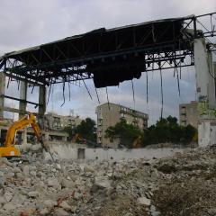 Obrázok KUPELE-CENTRAL_2008-09-18-16h17m09.JPG z galérie - Demolácia objektov Kúpele Centrál Bratislava