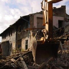 Obrázok UDERNICKA-BA_2002-11-19-12h18m14.JPG z galérie - Demolácia bytového domu - Údernícka ul Bratislava