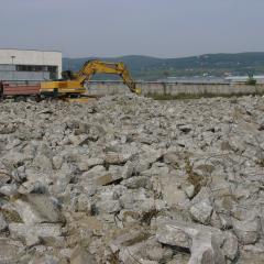 Obrázok ZABI_MAJER_2005-10-05-10h10m43.JPG z galérie - Demolácia a recyklácia betónových plôch - Žabí Majer Bratislava