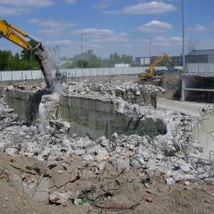 Obrázok GARAZE-PANORAMA1_2007-08-01-13h45m26.JPG z galérie - Demolácia podzemných garáží - Panorama City 1