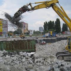 Obrázok MRAMOR_2011-06-13-12h06m41.JPG z galérie - Demolácia objektu Mramor - Bratislava