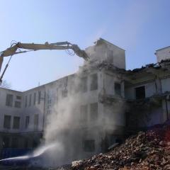 Obrázok MEINL_2012-03-07-11h55m22.JPG z galérie - Demolácia objektov Meinl Bratislava