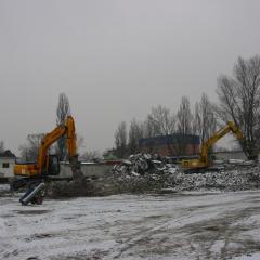 Obrázok VUTT_2013-02-22-16h26m36.JPG z galérie - Demolácia objektov VÚTT Tomášikova - OMNIA a.s. Bratislava