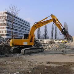 Obrázok VUTT_2013-02-28-16h57m07.JPG z galérie - Demolácia objektov VÚTT Tomášikova - OMNIA a.s. Bratislava