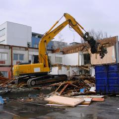 Obrázok VUTT_2013-03-09-14h54m32.JPG z galérie - Demolácia objektov VÚTT Tomášikova - OMNIA a.s. Bratislava