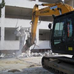 Obrázok IMG_0383.jpg z galérie Demolácia objektov Novodev - Nové Zámky