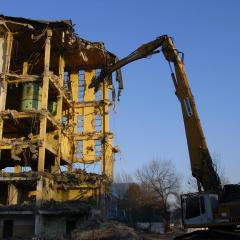 Obrázok LIEHOVAR-LEOPOLDOV_2006-01-10-16h05m54.JPG z galérie - Demolácia objektov liehovaru - Leopoldov