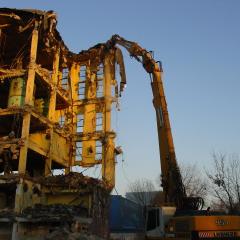 Obrázok LIEHOVAR-LEOPOLDOV_2006-01-10-16h31m00.JPG z galérie - Demolácia objektov liehovaru - Leopoldov