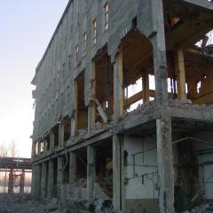 Obrázok LIEHOVAR-LEOPOLDOV_2006-01-10-16h37m26.JPG z galérie - Demolácia objektov liehovaru - Leopoldov