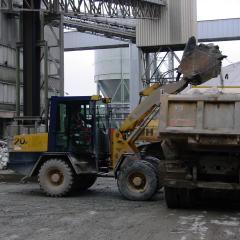 Obrázok ROHOZNIK-RP2_2004-03-28-14h00m47.JPG z galérie Demolácia základov rotačnej pece č.2 - HOLCIM Rohožník