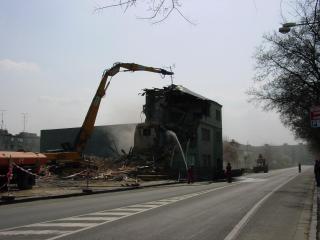 Demolácia objektu Vojenskej správy - Galanta